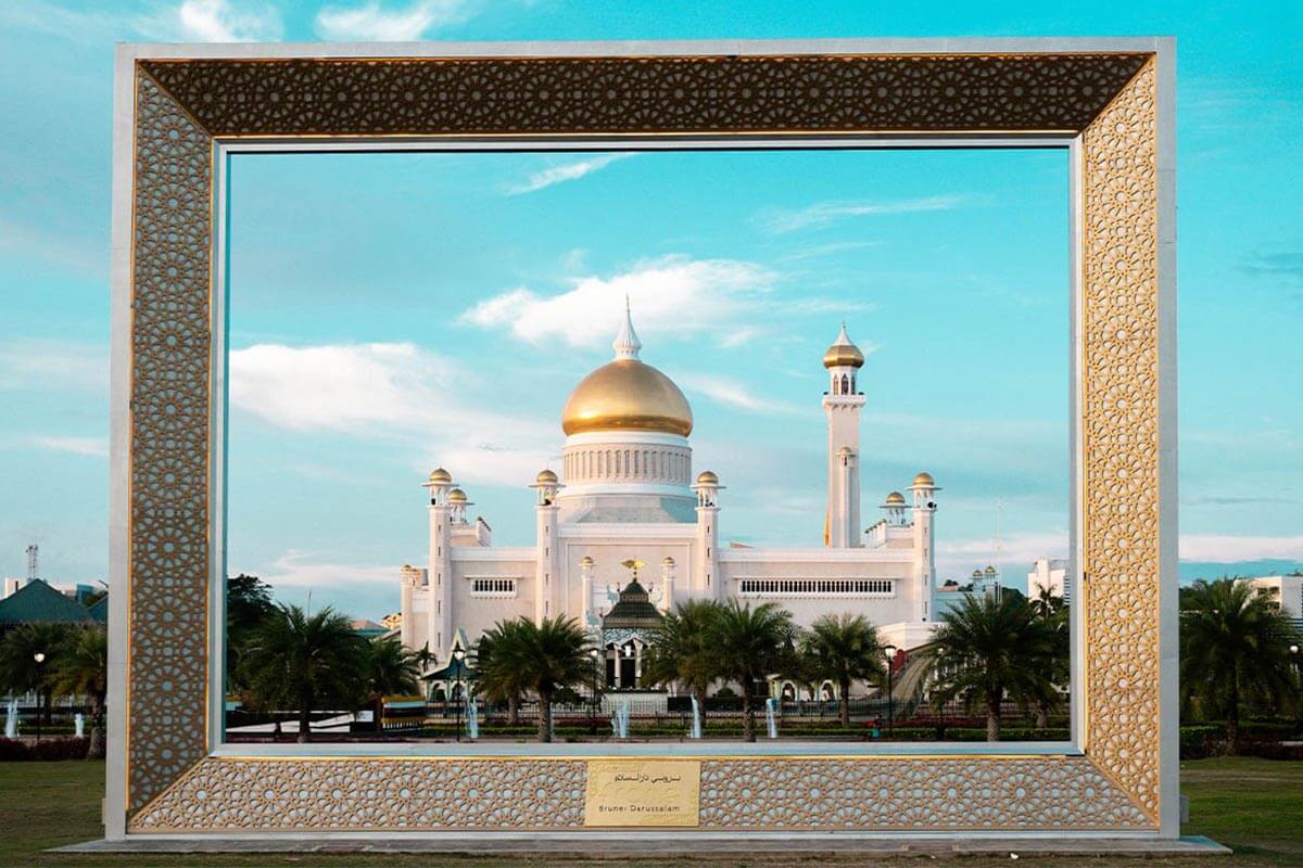 181.（文莱）Khoo Wei Jun《Welcome to Brunei》.jpg