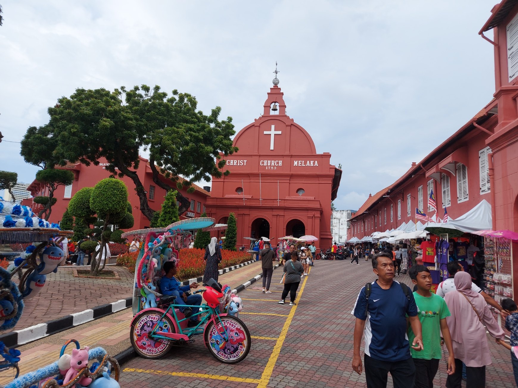 271.（马来）Lee Kai Zhe《The Red House of Malacca — — a Symbol of Unity》.jpg