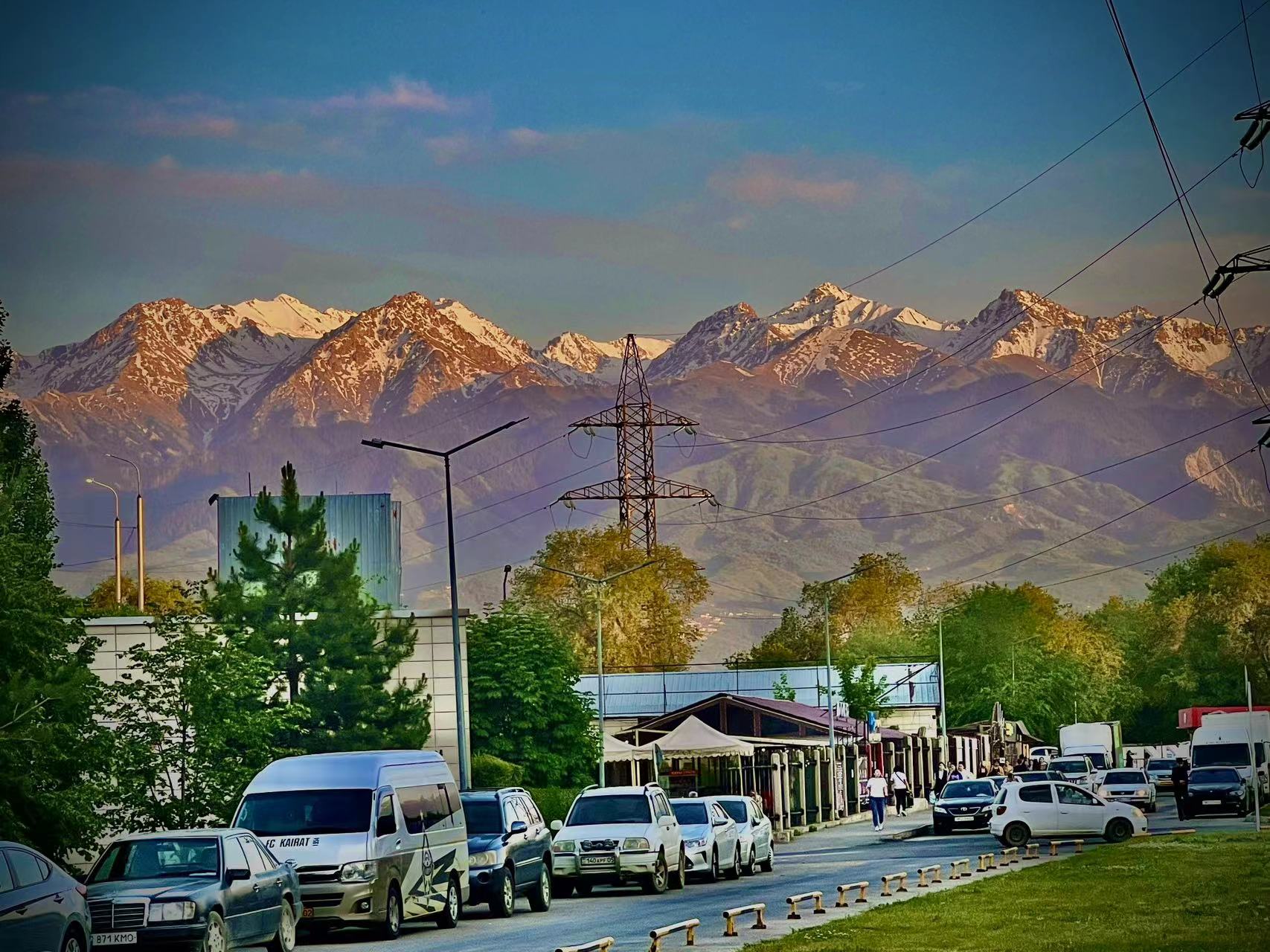 247.2（哈萨克斯坦）Nuersulitan Nuerjigeti《Alma-Ata with green mountains and green waters》.jpg